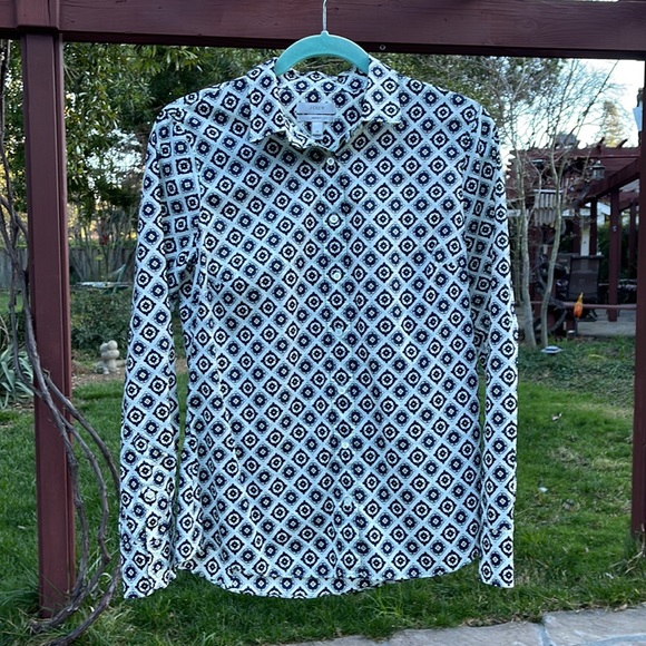 🌺 J.Crew; “Perfect,” Long-Sleeved, Button Down, Intricate Design Shirt; Sz. 4! - Picture 9 of 10